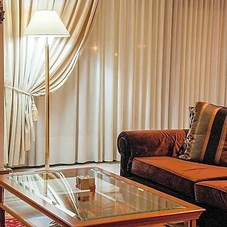 Fthia Hotel Lamía