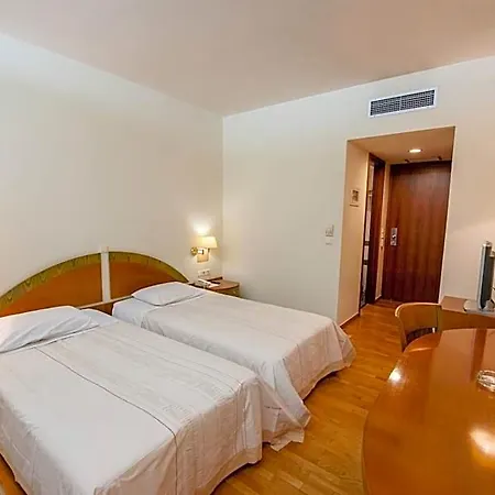 Fthia Hotel 3*